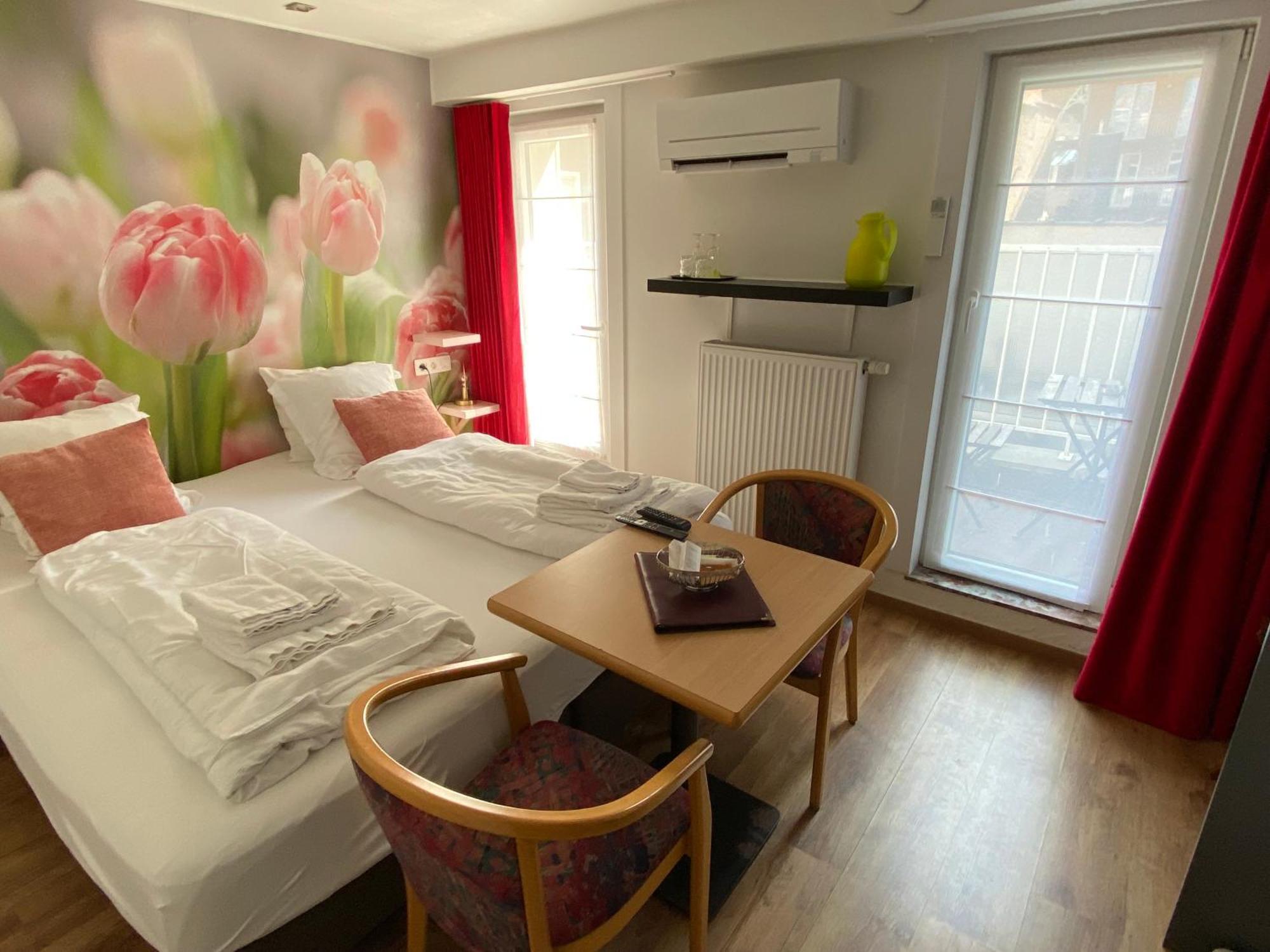 Hotel De Backer